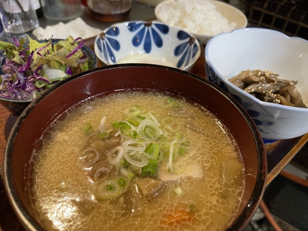 背脂とんこつ豚汁定食〜きのこのしぐれ煮温玉付き〜